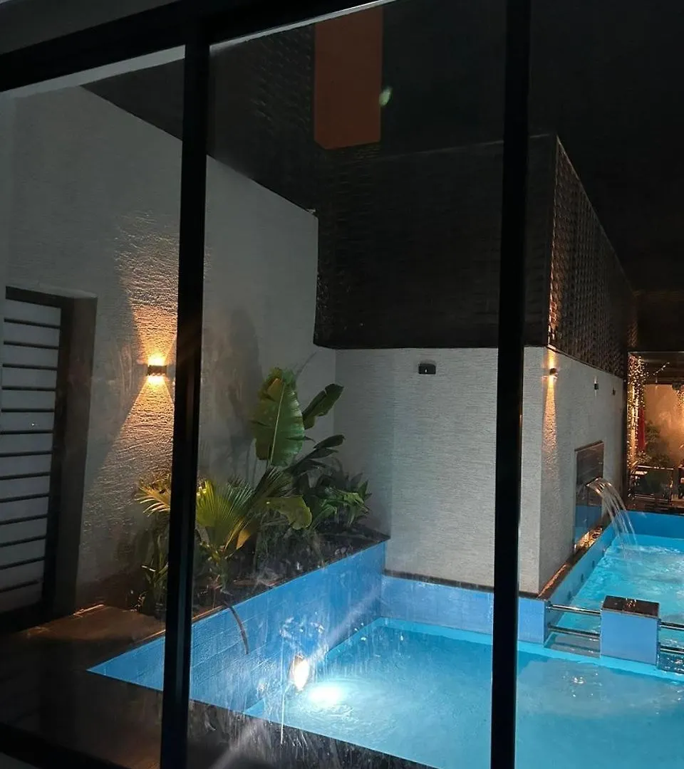 شاليه بلاك وايت Villa Jiddah Chalet